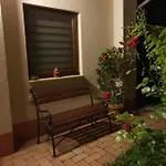 Fuered Deluxe Garden Lägenhet *