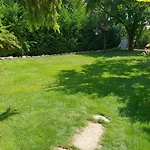 Fuered Deluxe Garden *