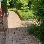 Fuered Deluxe Garden Lägenhet *