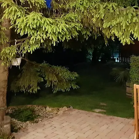 Fuered Deluxe Garden Apartment *