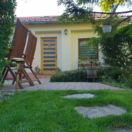 Fuered Deluxe Garden Διαμέρισμα Balatonfüred