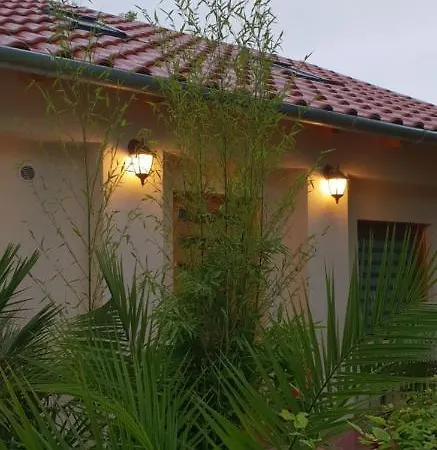 Fuered Deluxe Garden