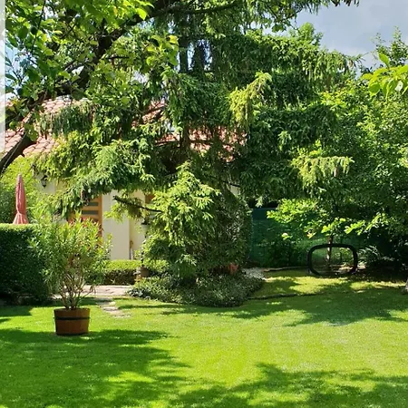 דירה Fuered Deluxe Garden באלאטונפורד