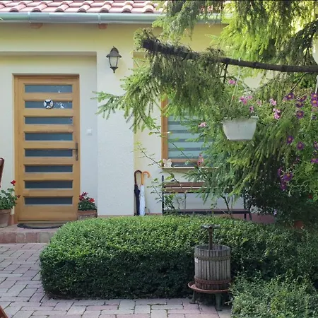 Fuered Deluxe Garden Balatonfured