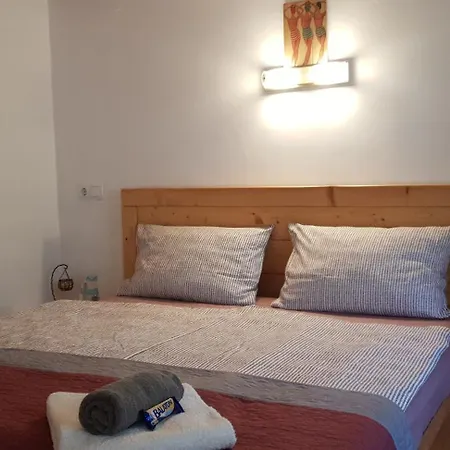 Apartment Fuered Deluxe Garden Balatonfured