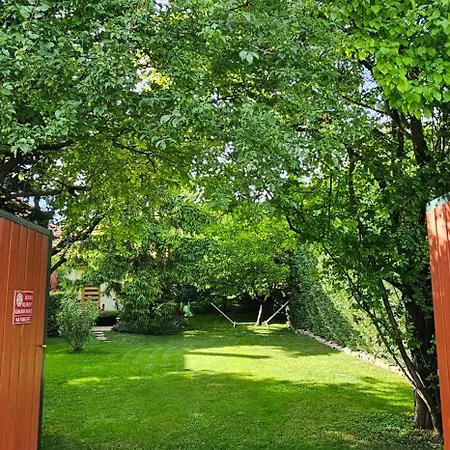 Fuered Deluxe Garden * Balatonfured