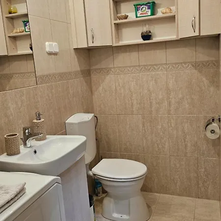 Fuered Deluxe Garden Apartment *
